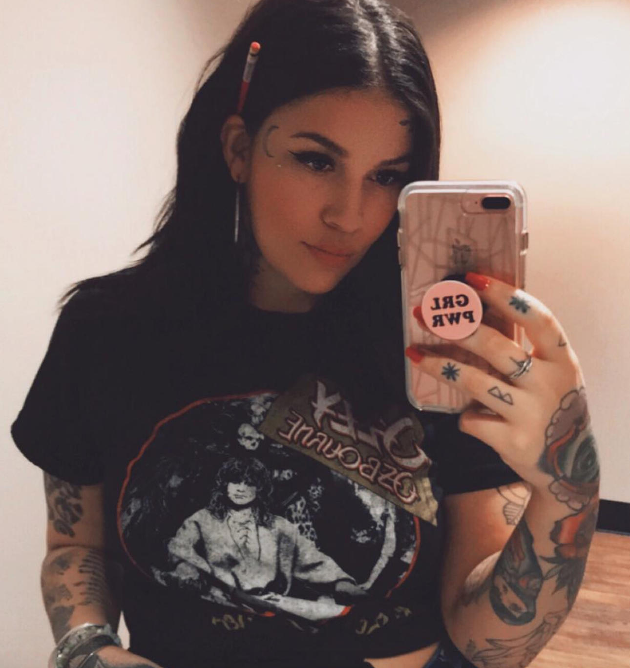 Meet Chloe Jackson-Courteau: A Las Vegas Tattooer Who Takes Mom Life  Seriously | Female Tattooers