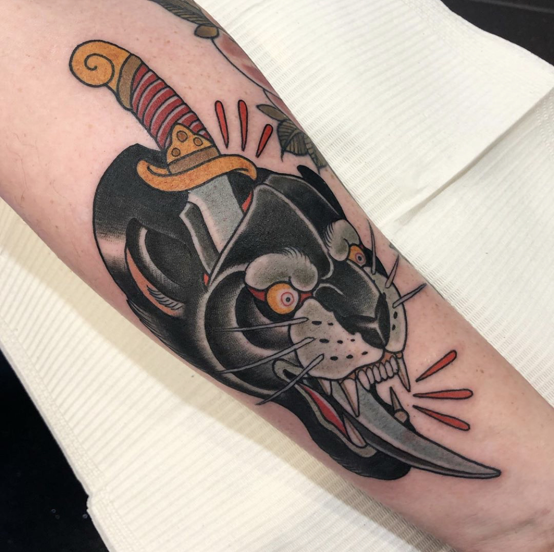 17 Killer Dagger Tattoo Designs